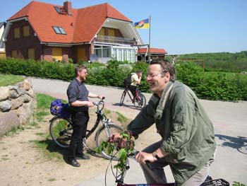 102-0253_IMG